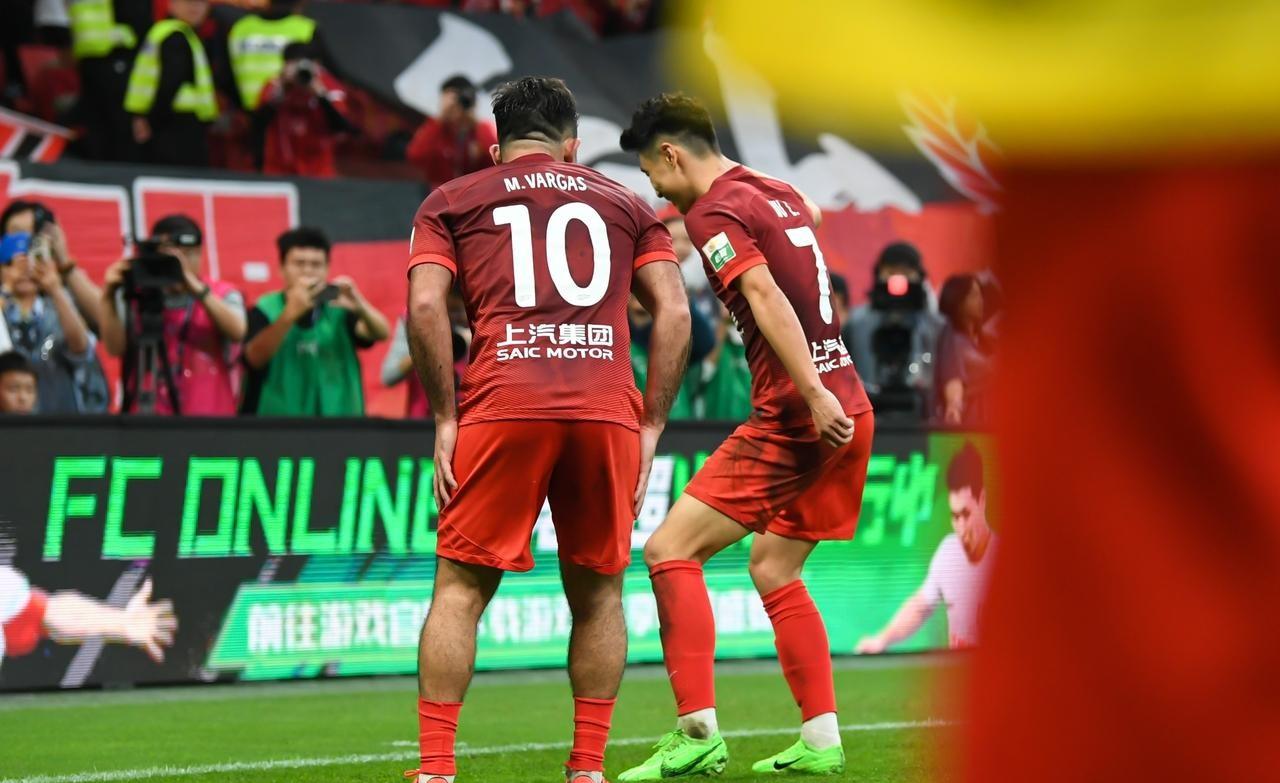 开云体育官网意大利杯今夜再迎强敌，广州队门线救险，主帅态度——目标明确，轮换策略成焦点的简单介绍